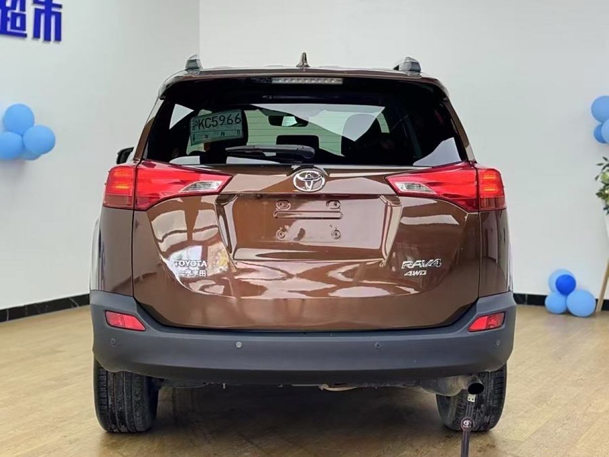 豐田 RAV4榮放  2015款 2.0L CVT四驅(qū)新銳版圖片