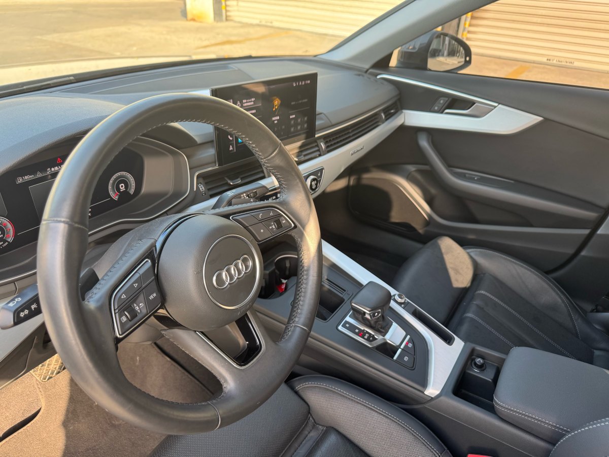 奧迪 奧迪A4L  2020款 40 TFSI quattro 豪華動感型圖片