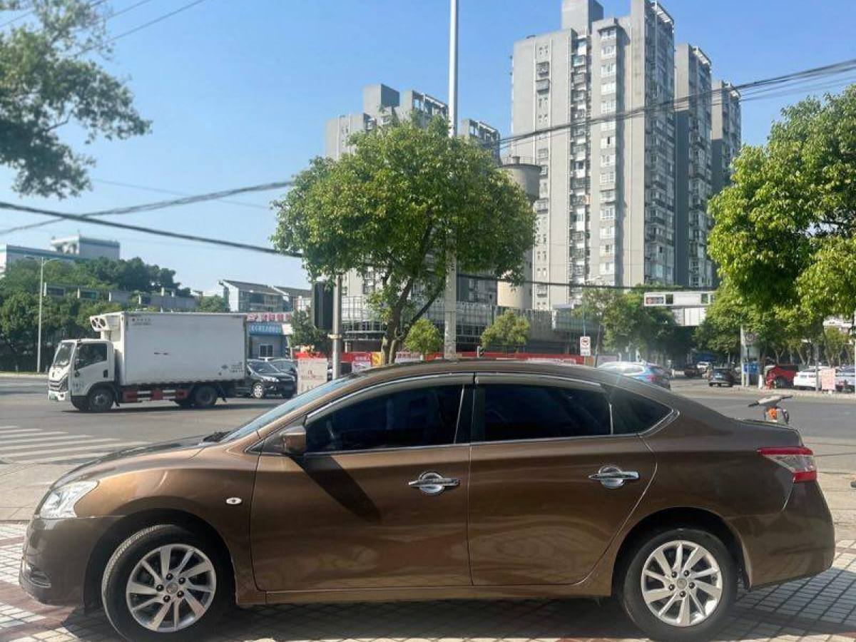 日產(chǎn) 軒逸  2012款 1.6XL CVT豪華版圖片