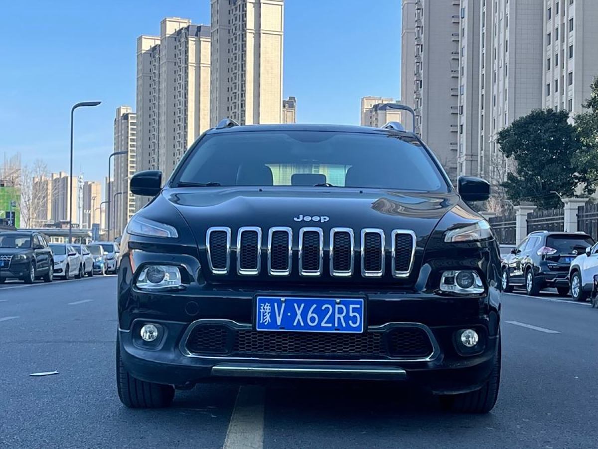 Jeep 自由光  2017款 2.0L 優(yōu)越版圖片