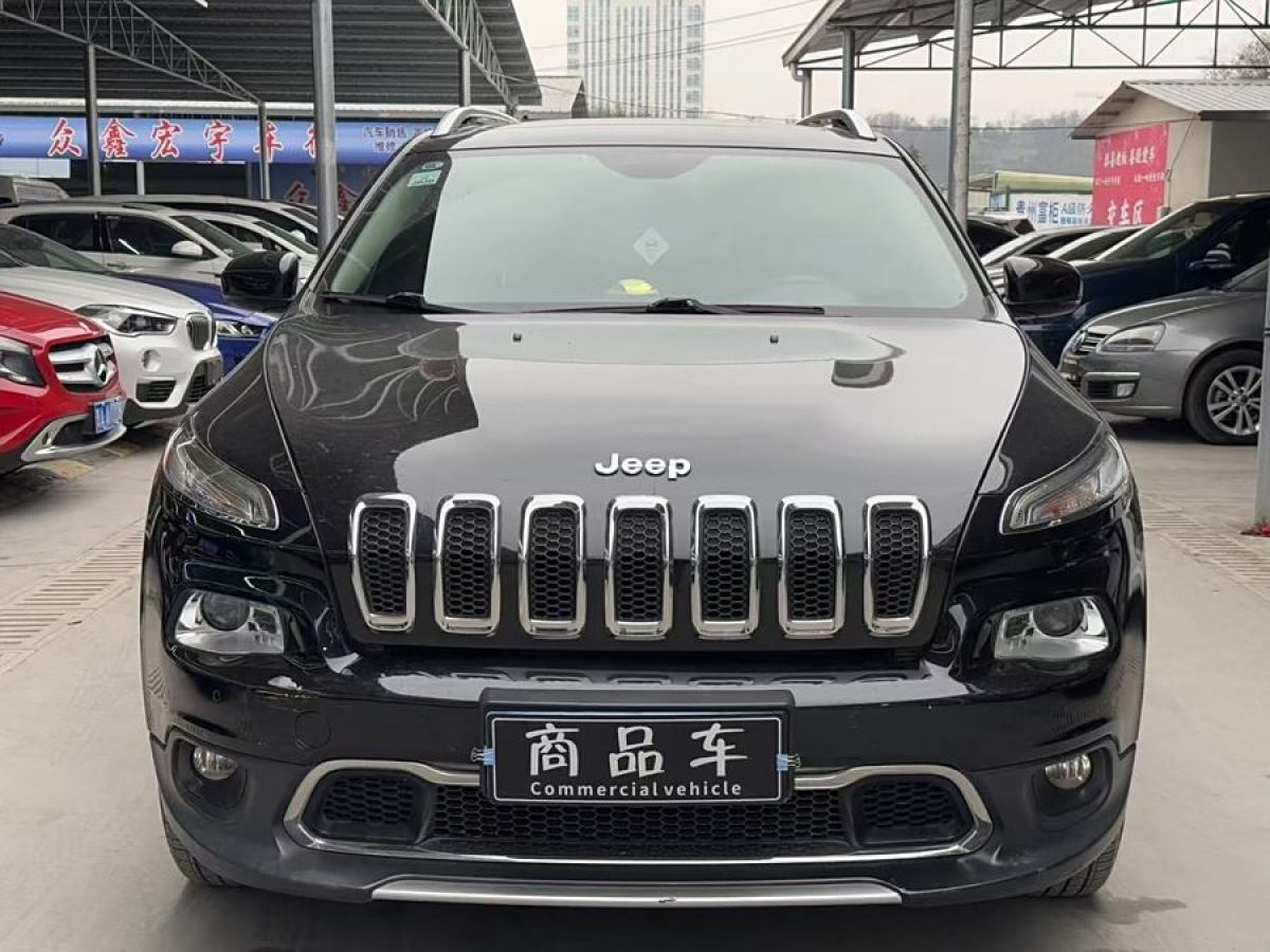 Jeep 自由光  2017款 2.4L 專業(yè)版圖片