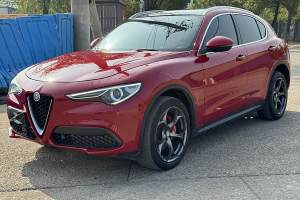 Stelvio 阿尔法·罗密欧 2.0T 280HP 豪华版