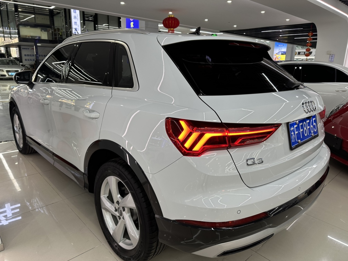 奧迪 奧迪Q3  2019款  35 TFSI 進(jìn)取動感型圖片