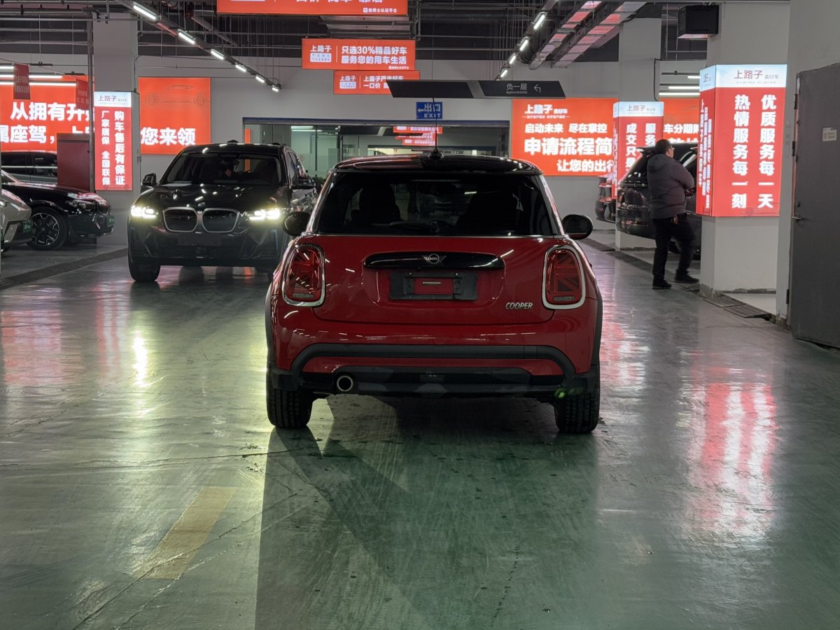 MINI MINI  2022款 改款 1.5T COOPER 經(jīng)典派圖片