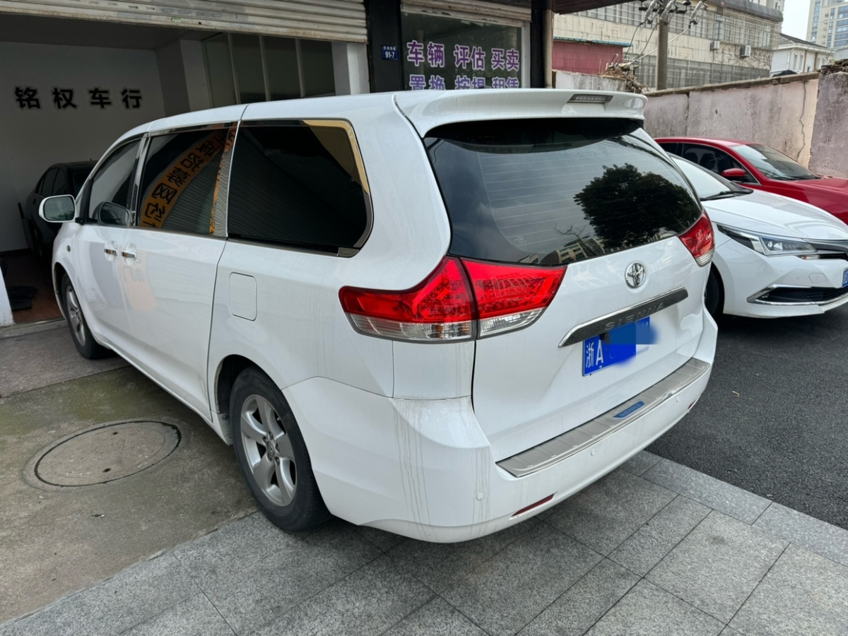 豐田 塞納  2015款 3.5L 兩驅(qū)L圖片