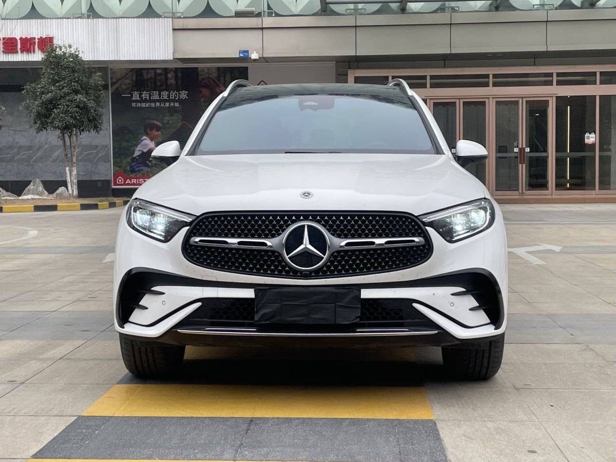 奔馳 奔馳GLC  2024款 改款 GLC 260 L 4MATIC 豪華型 5座圖片