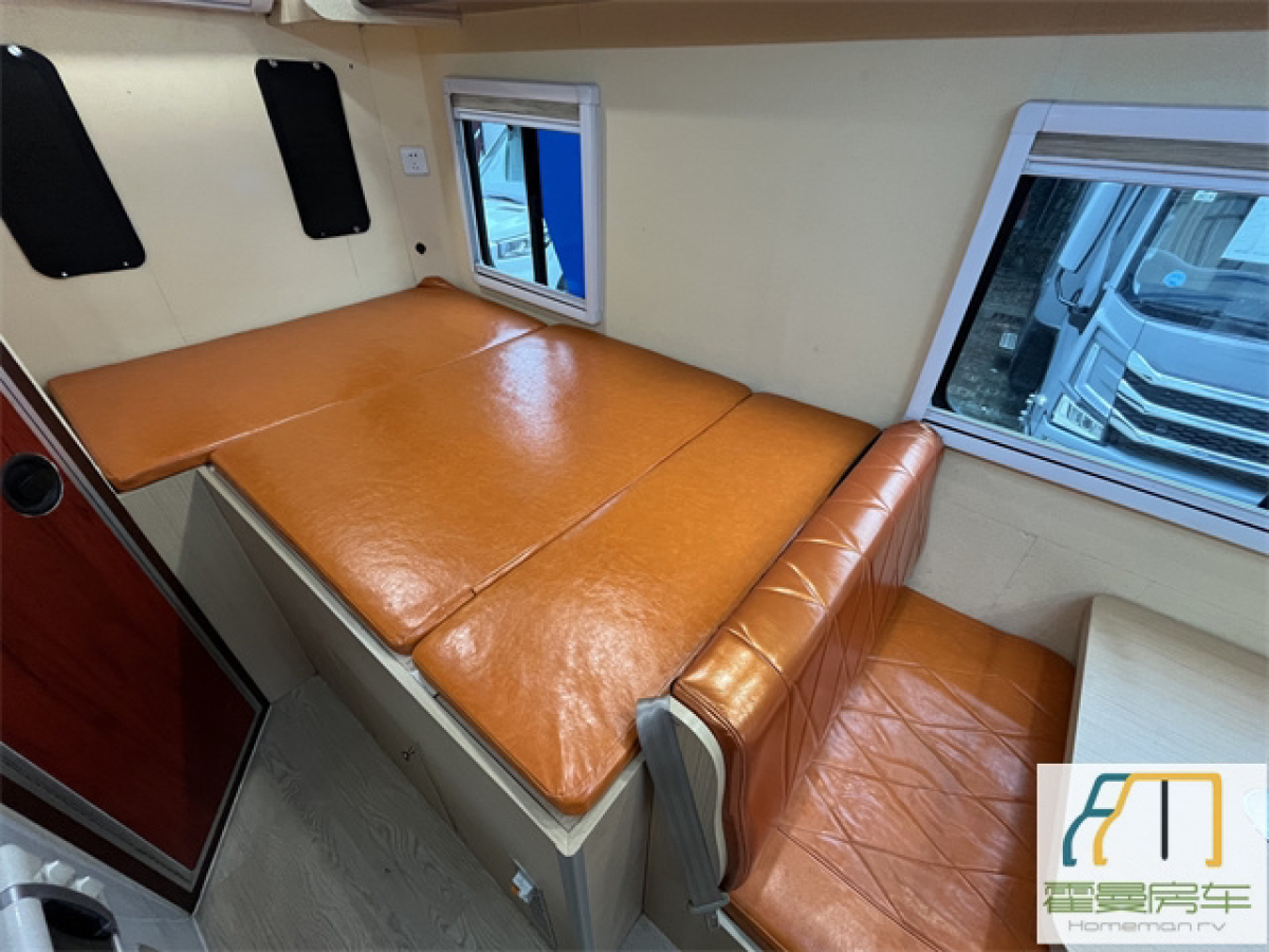 2018 款上汽大通RV80C型旅居房車圖片