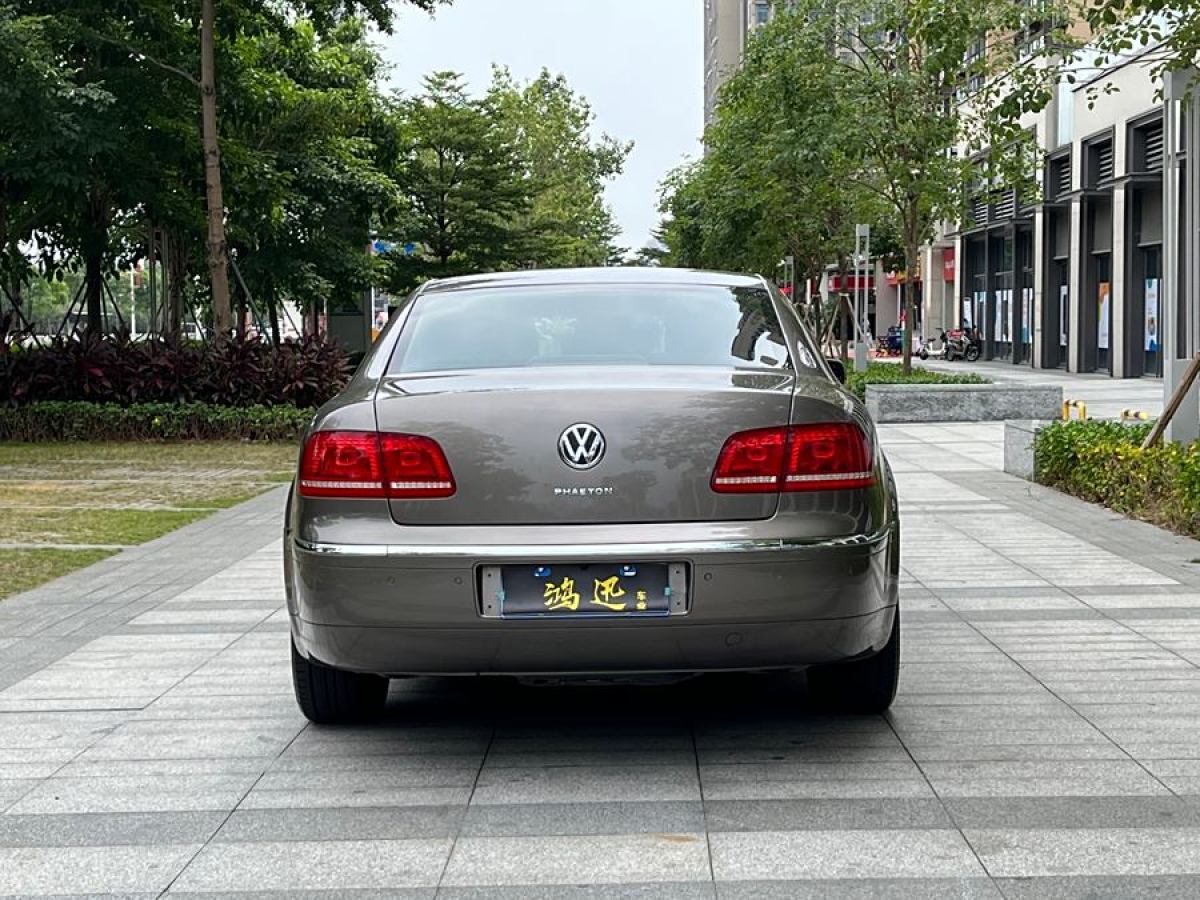 大眾 輝騰  2011款 3.6L V6 5座加長商務(wù)版圖片