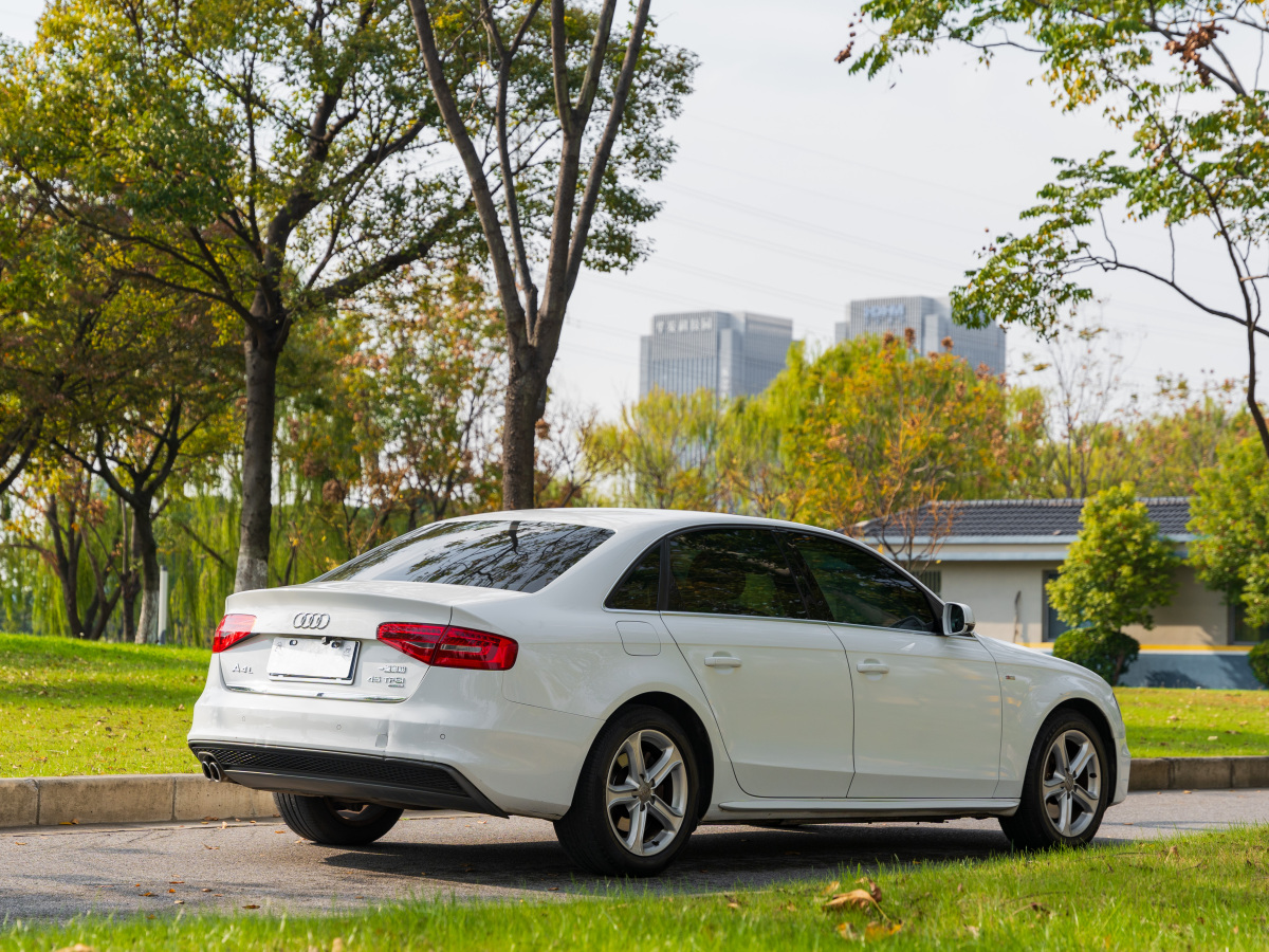 奧迪 奧迪A4L  2015款 45 TFSI quattro個性運動型圖片