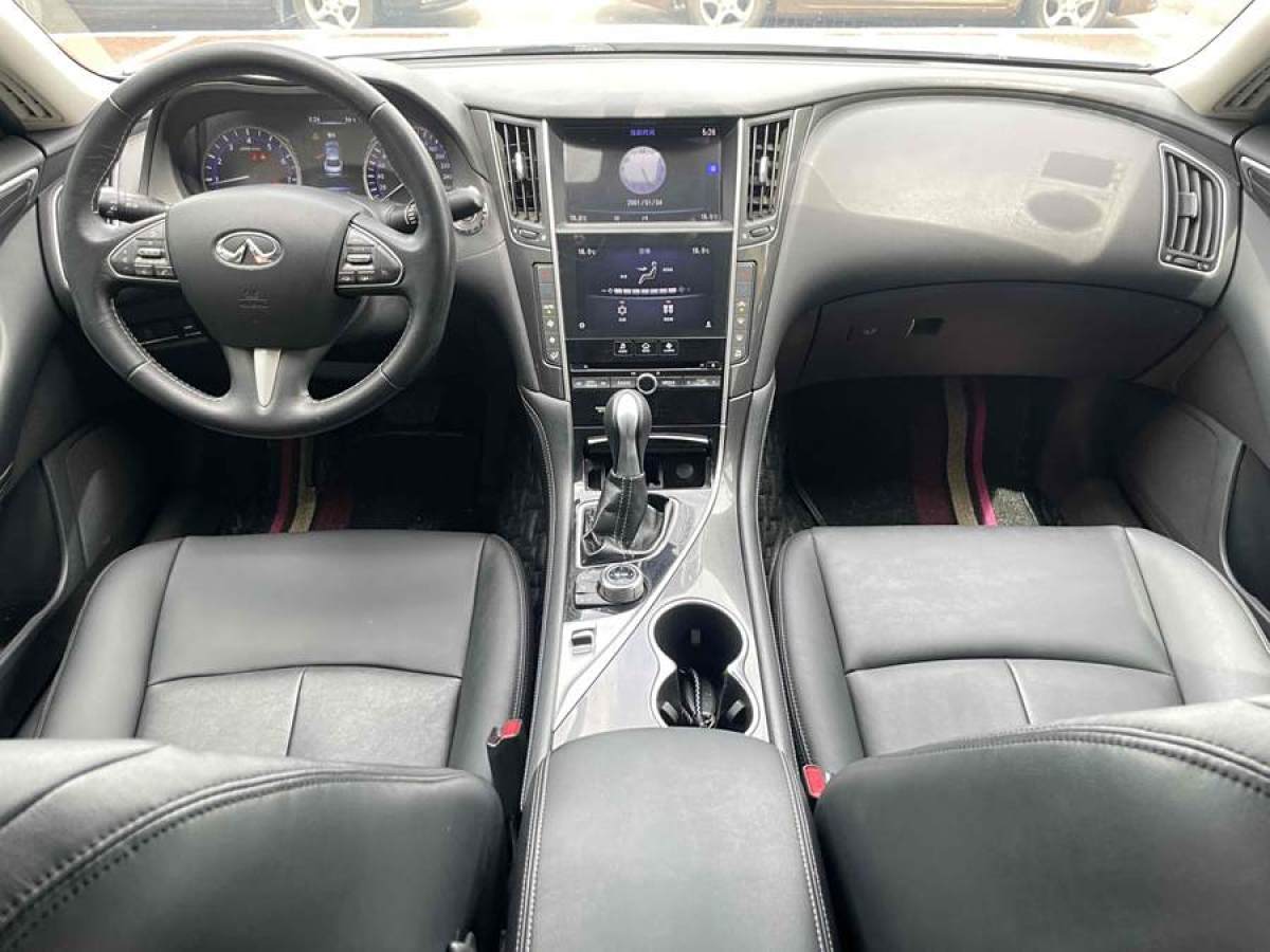 2015年9月英菲尼迪 Q50L  2015款 2.0T 舒適版