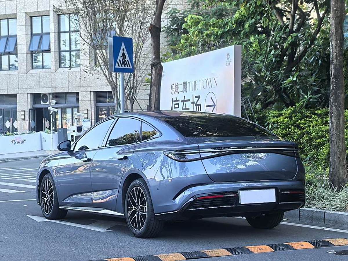 比亞迪 海豹  2023款 DM-i 1.5L 121km 尊貴型圖片