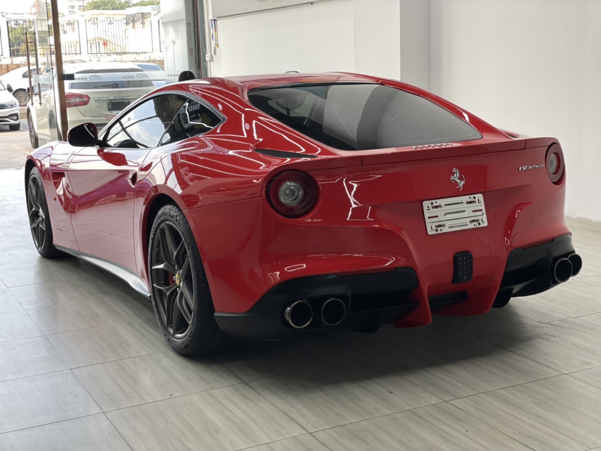 法拉利 f12berlinetta 2013款 6.3l 標準型圖片