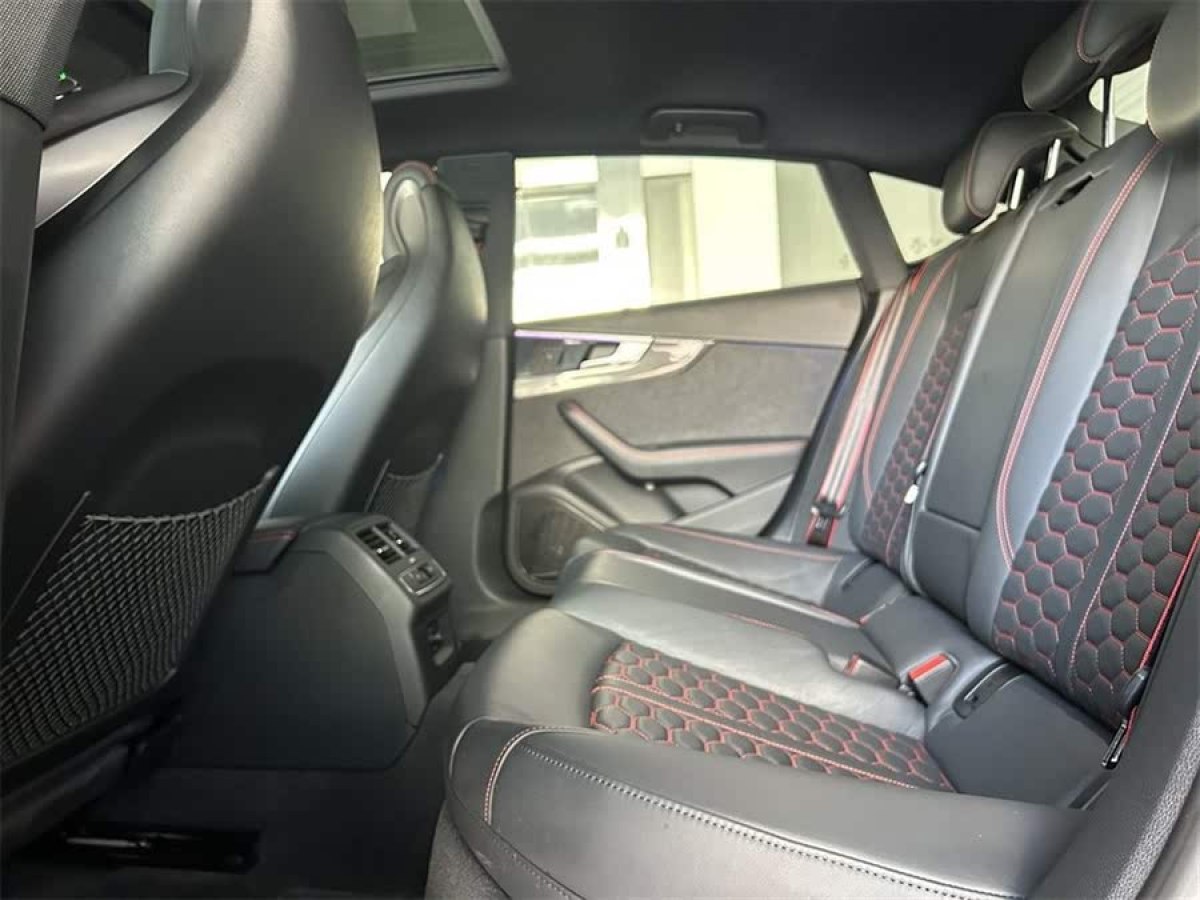 奧迪 奧迪RS 5  2021款 RS5 Sportback 黑曜版圖片