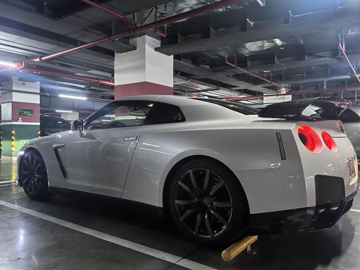 日產(chǎn) GT-R  2013款 3.8T Premium Edition圖片