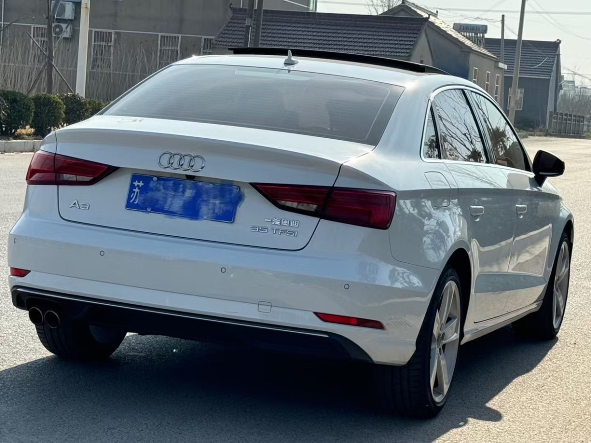 奧迪 奧迪A3  2018款 30周年年型 Sportback 35 TFSI 運(yùn)動(dòng)型圖片