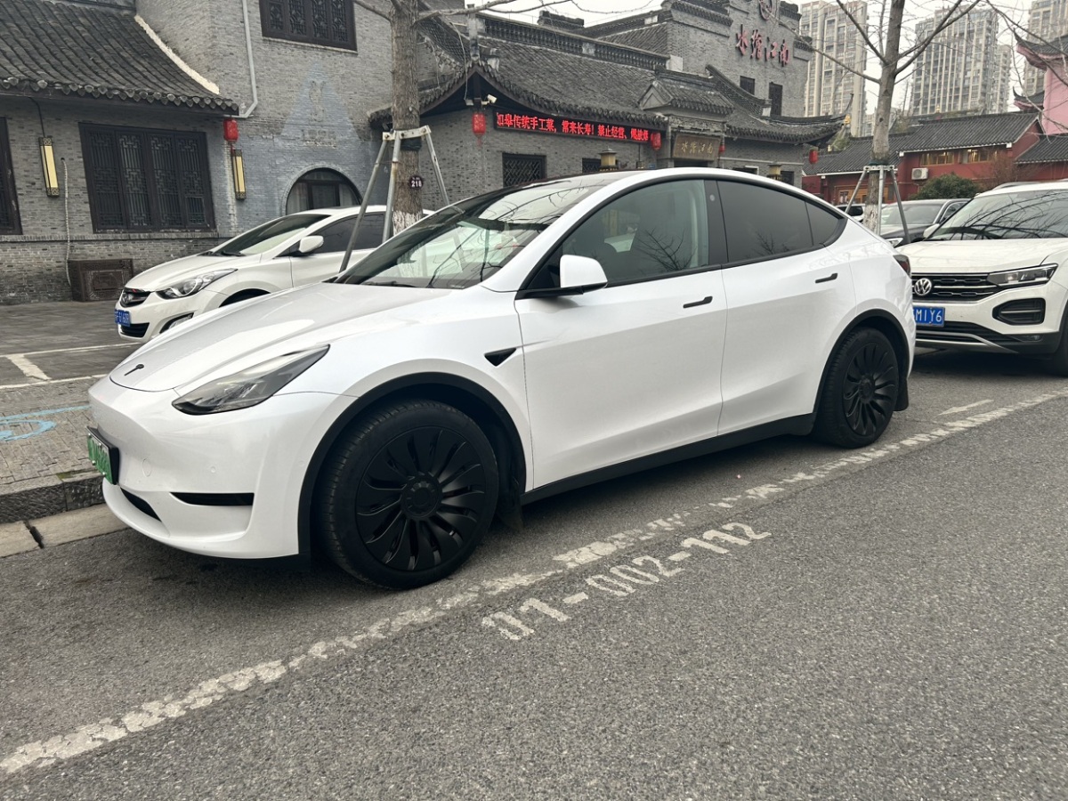 特斯拉 Model Y  2022款 后驅(qū)版圖片