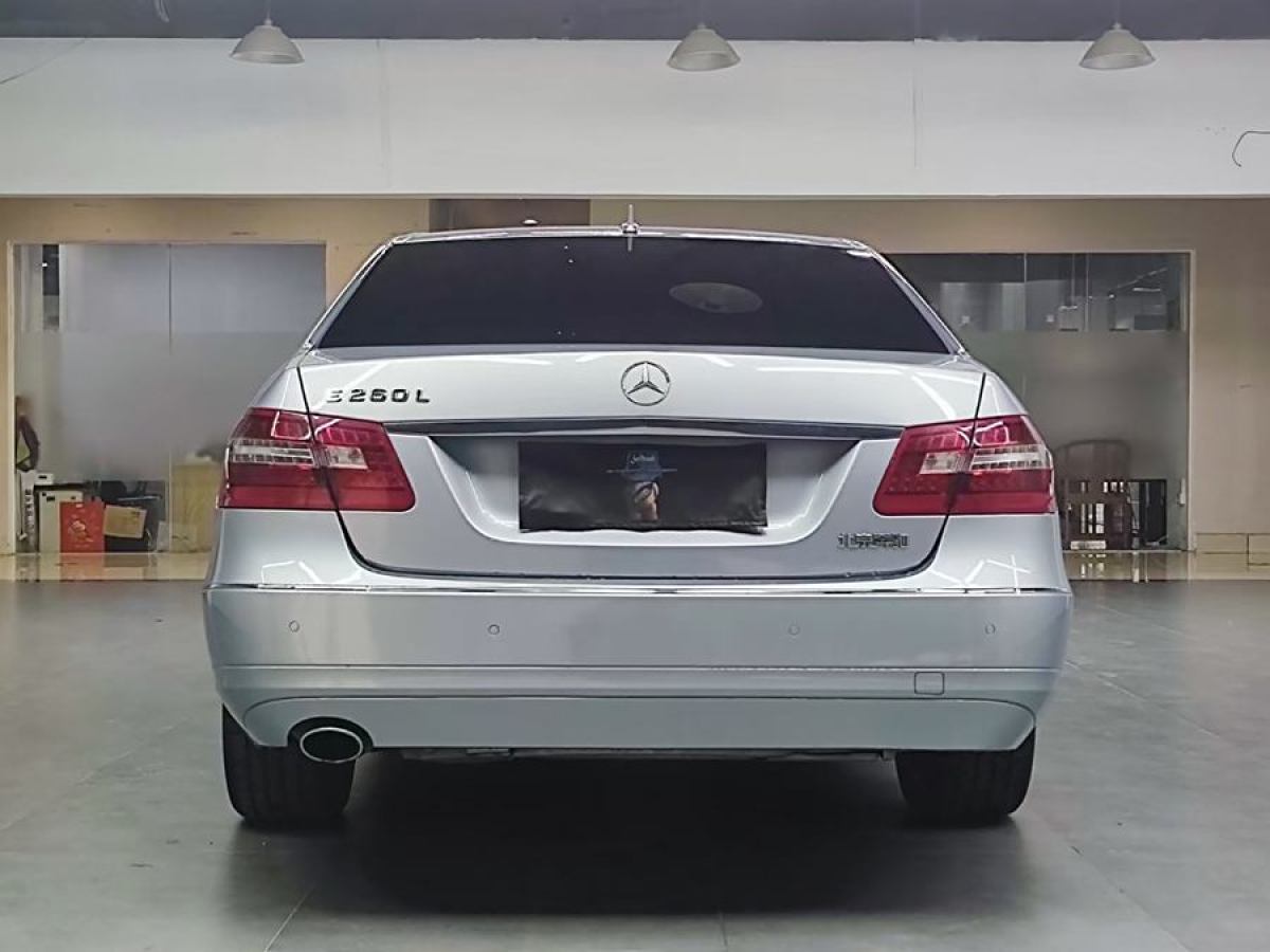 奔馳 奔馳E級  2013款 E 260 L CGI優(yōu)雅型圖片