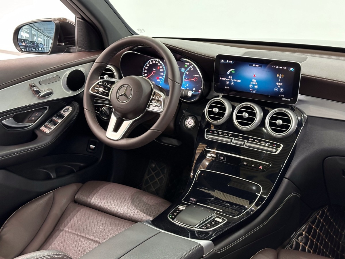 奔驰 奔驰GLC  2019款 GLC 260 4MATIC 动感型图片