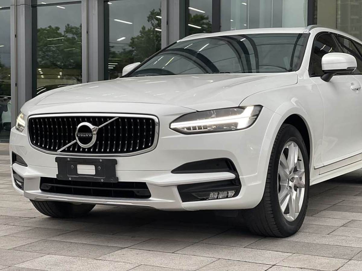 2019年4月沃爾沃 V90  2019款 Cross Country T5 AWD 智遠版