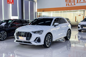 奧迪Q3 奧迪 35 TFSI 進(jìn)取動感型