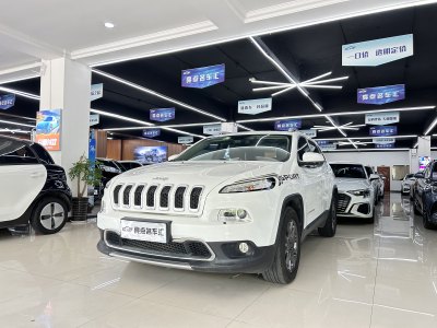 2020年9月 Jeep 自由光 2.0L 兩驅(qū)經(jīng)典運(yùn)動版圖片