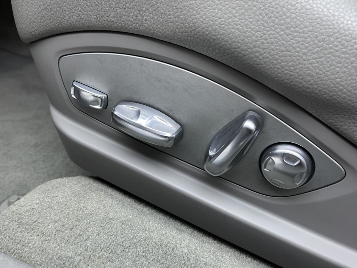 保時(shí)捷 Panamera  2013款 Panamera Platinum Edition 3.6L圖片