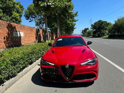 2022年11月 阿爾法·羅密歐 Giulia 2.9T 四葉草版圖片