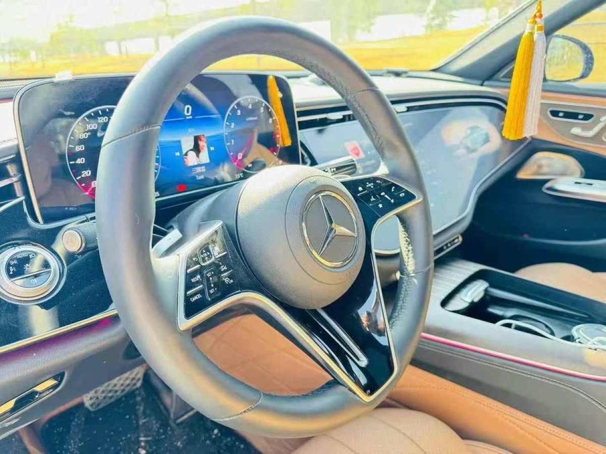 奔馳 奔馳E級  2024款 E 300 L 豪華型圖片