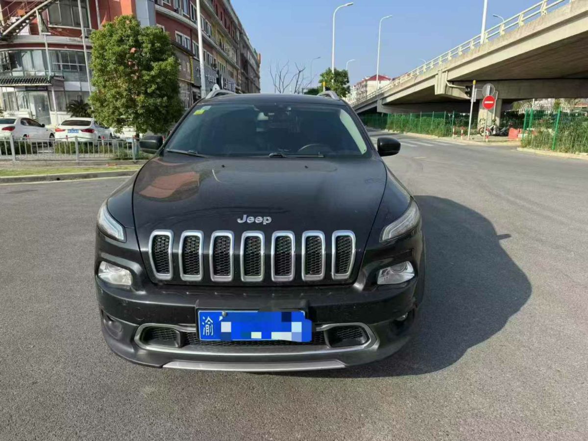 Jeep 自由俠  2018款 互聯(lián)大屏版 180T 自動動能版+圖片