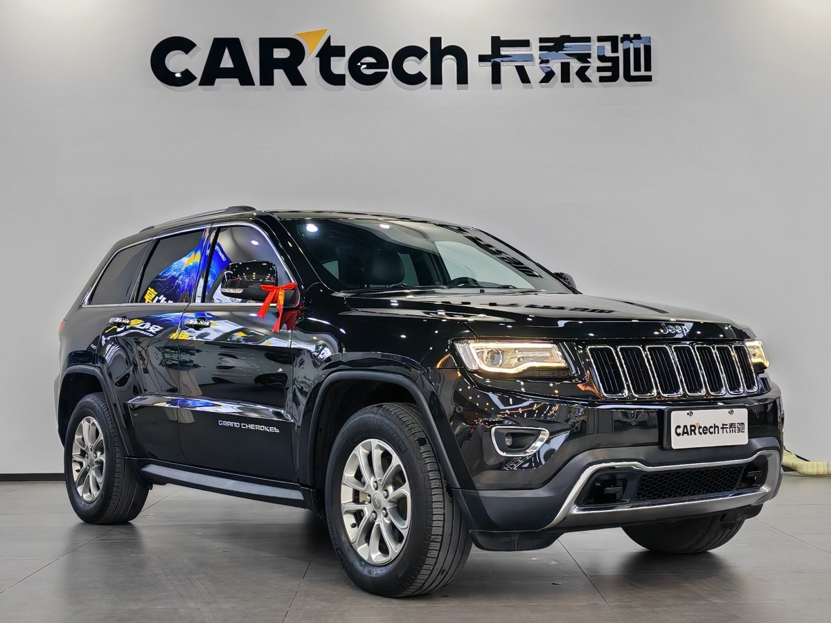 Jeep 大切諾基  2014款 3.6L 精英導(dǎo)航版圖片