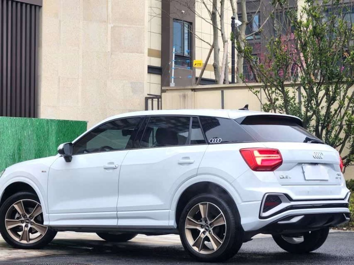 奧迪 奧迪Q2L  2024款 改款 35TFSI 時(shí)尚動感型圖片