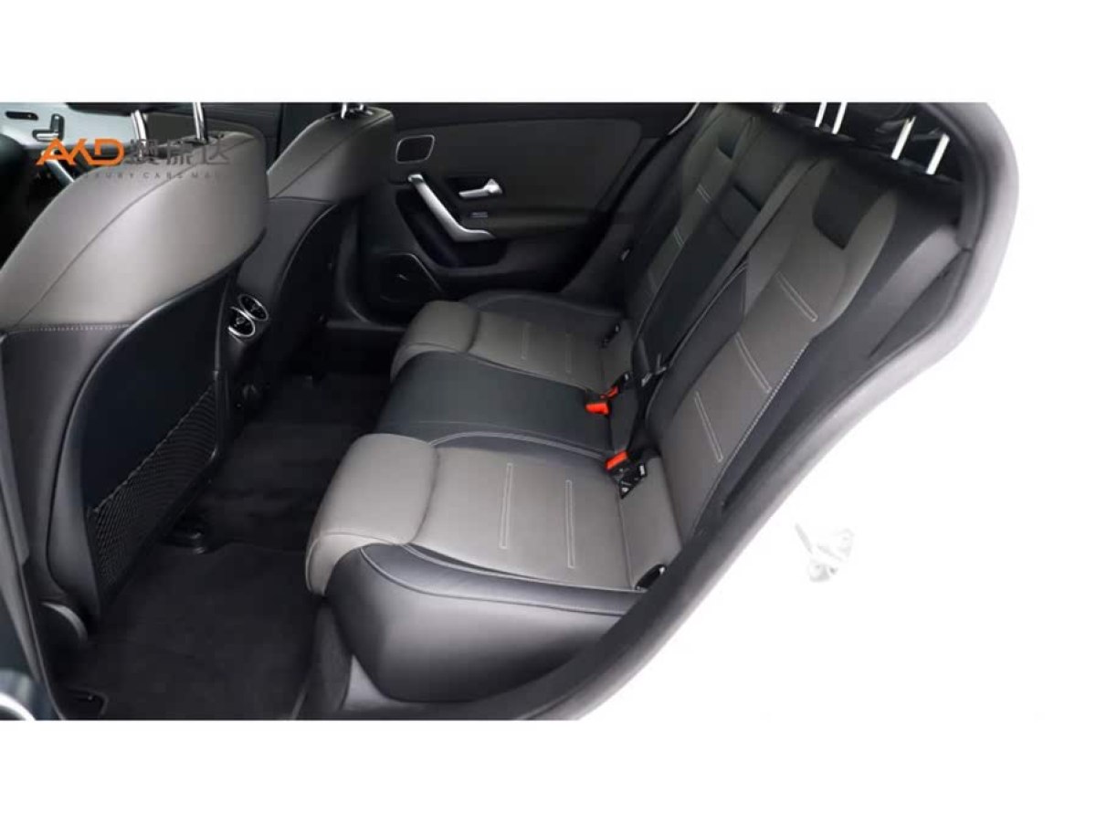 奔馳 奔馳A級(jí)AMG  2024款 改款 AMG A 35 4MATIC圖片