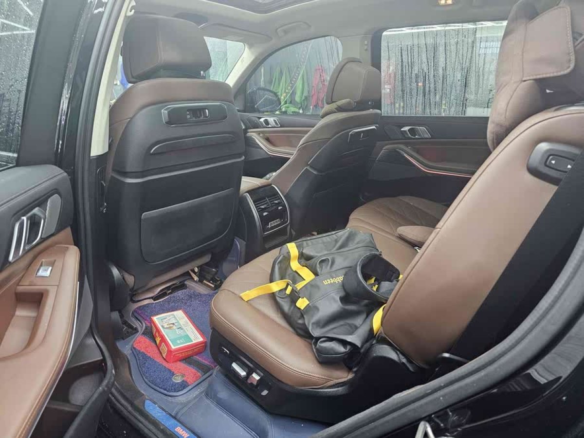 寶馬 寶馬X7  2022款 xDrive40i 領(lǐng)先型豪華套裝圖片