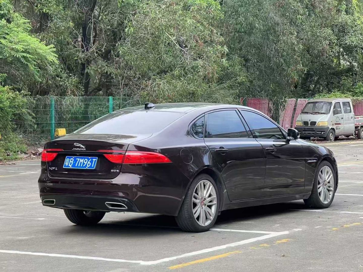 捷豹 XFL  2021款 XFL 2.0T P200 兩驅(qū)精英豪華版圖片