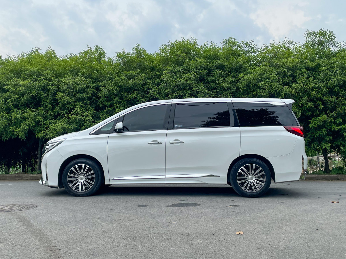 廣汽傳祺 M8  2023款 領(lǐng)秀系列 390T 尊貴版圖片