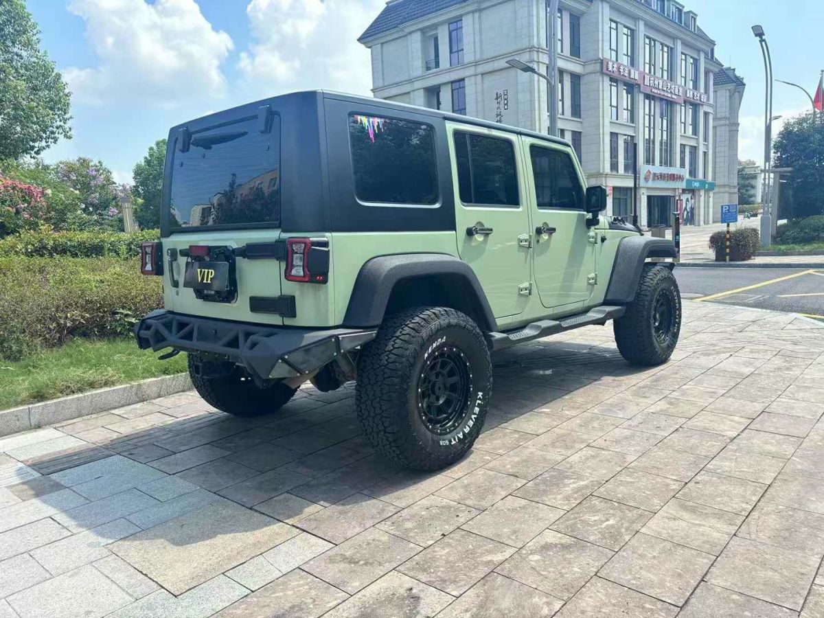 2010年7月Jeep 牧馬人  2010款 3.8L Rubicon 兩門版