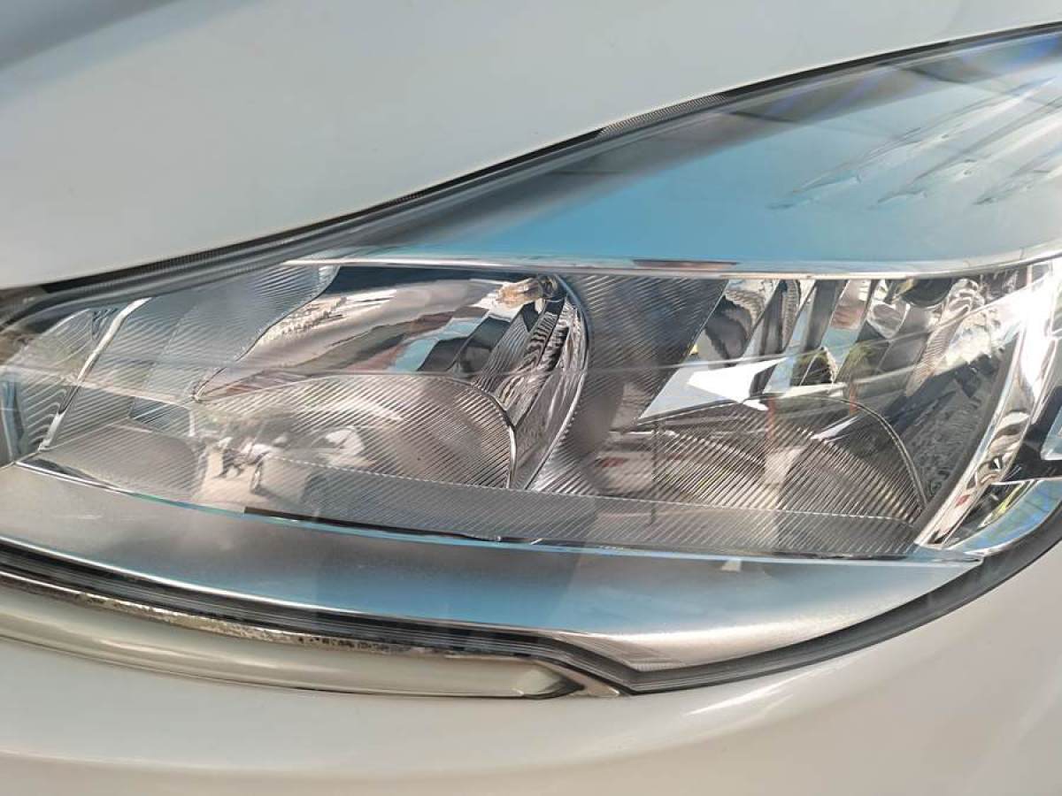 福特 翼虎  2015款 1.5L GTDi 两驱风尚型图片