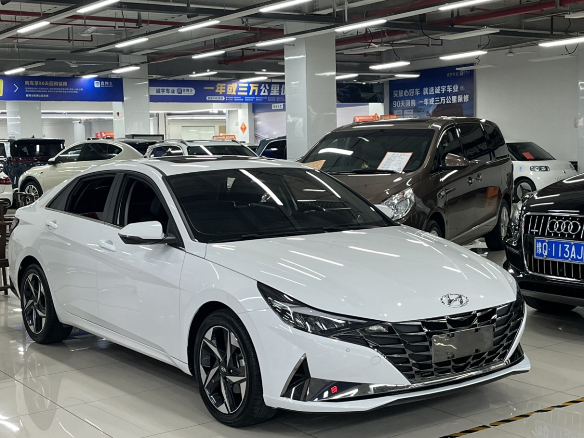 現(xiàn)代 伊蘭特  2023款 1.5L CVT LUX尊貴版圖片