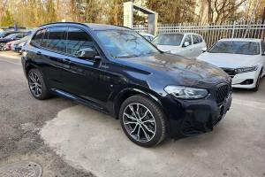 寶馬X3 寶馬 xDrive30i 領(lǐng)先型 M曜夜套裝