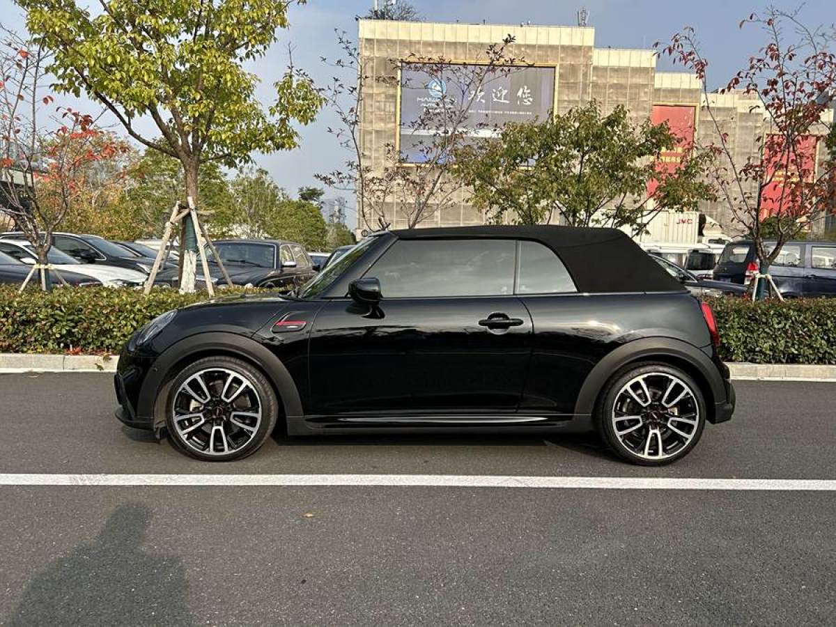 MINI MINI  2022款 2.0T COOPER S CABRIO 黑標(biāo)特別版圖片