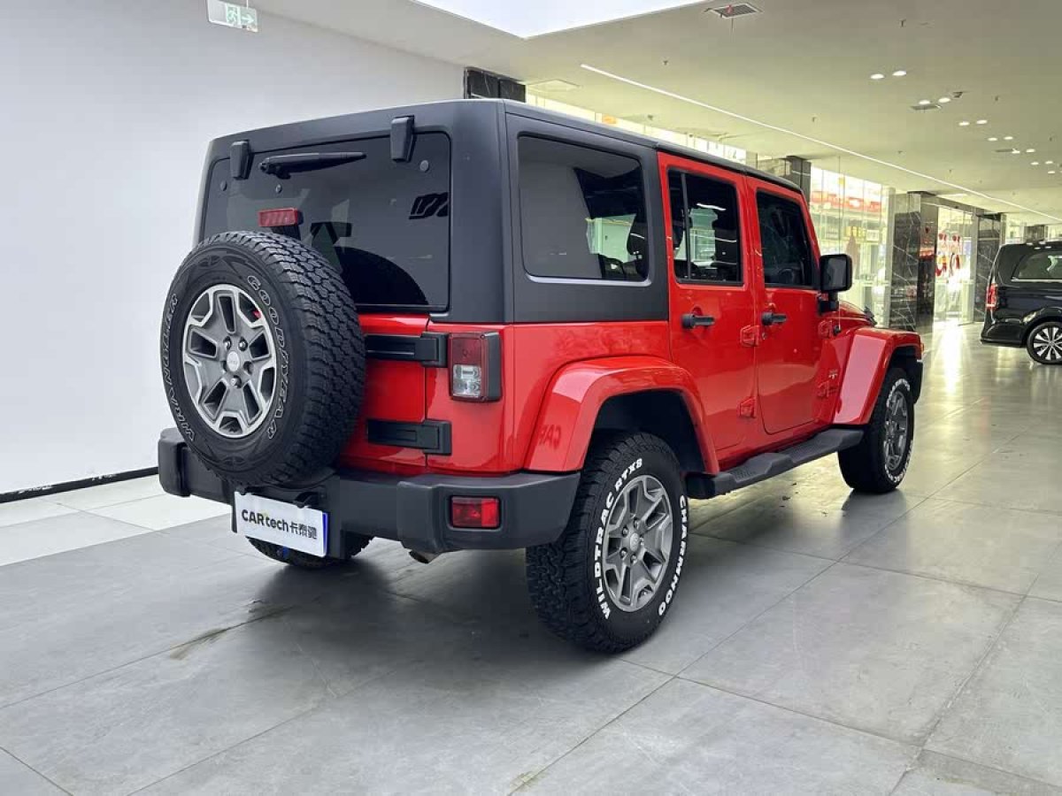 Jeep 牧馬人  2017款 3.0L Sahara 四門(mén)舒享版圖片