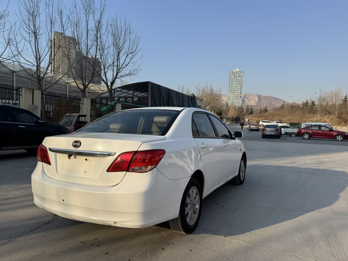 比亞迪 L3  2012款 1.5L 手動舒適型圖片