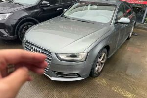 奧迪A4L 奧迪 A4L 30TFSI 手動舒適型