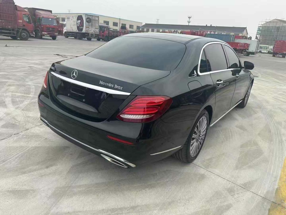 奔馳 奔馳E級(jí)  2020款 E 300 L 豪華型圖片
