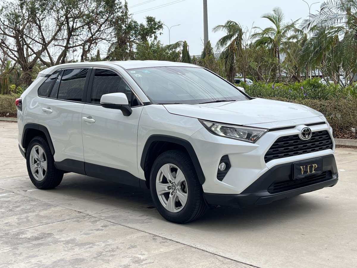 2021年8月豐田 RAV4  2018款 榮放 2.0L CVT兩驅(qū)風(fēng)尚版