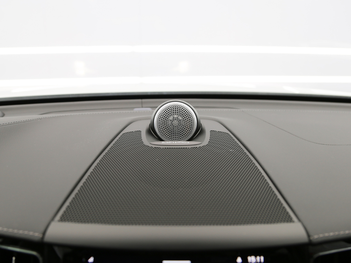 沃尔沃 XC60新能源  2023款 T8 插电混动 长续航四驱智雅豪华版图片