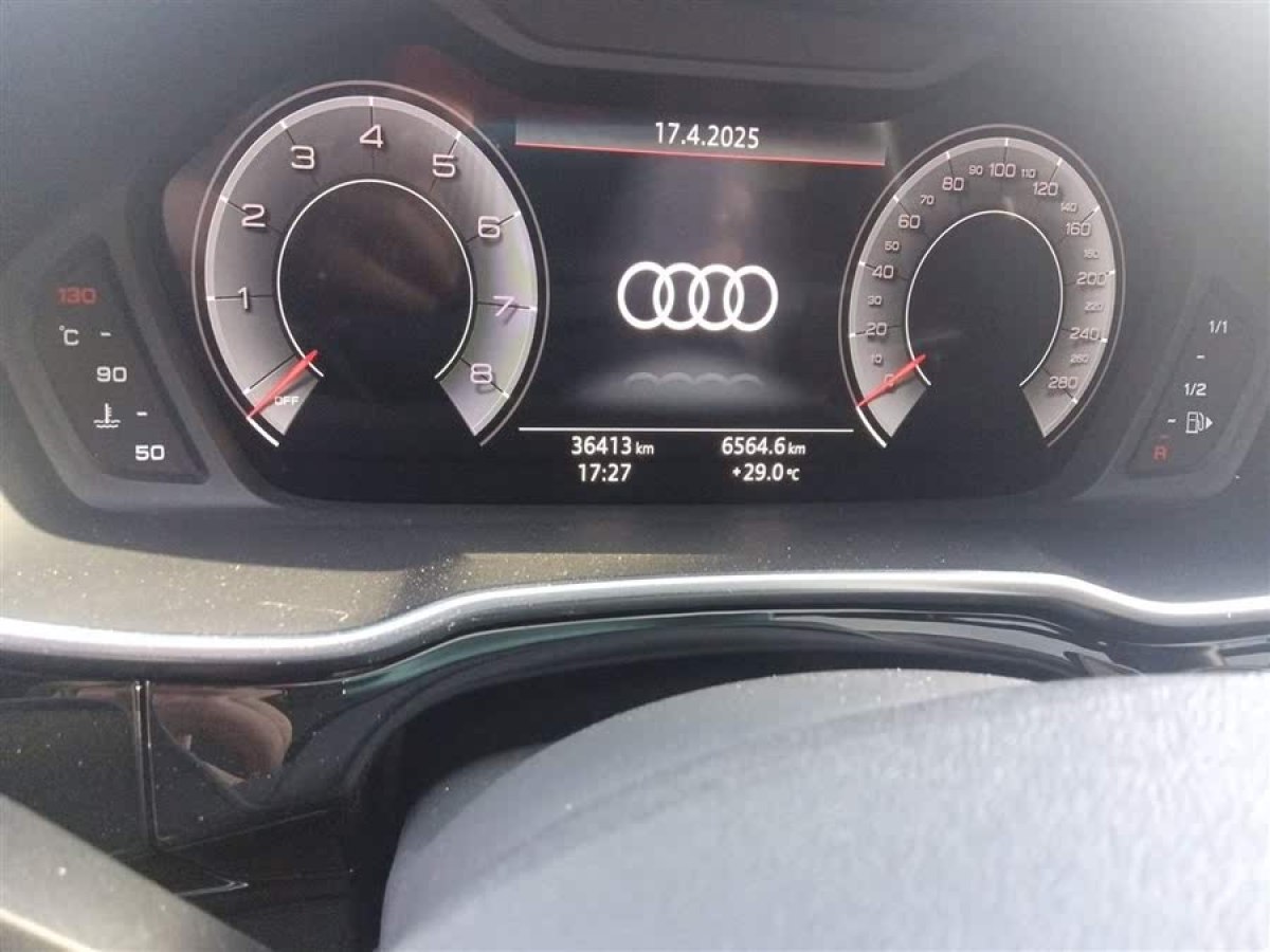 奧迪 奧迪Q3  2022款 40 TFSI 時(shí)尚動(dòng)感型圖片
