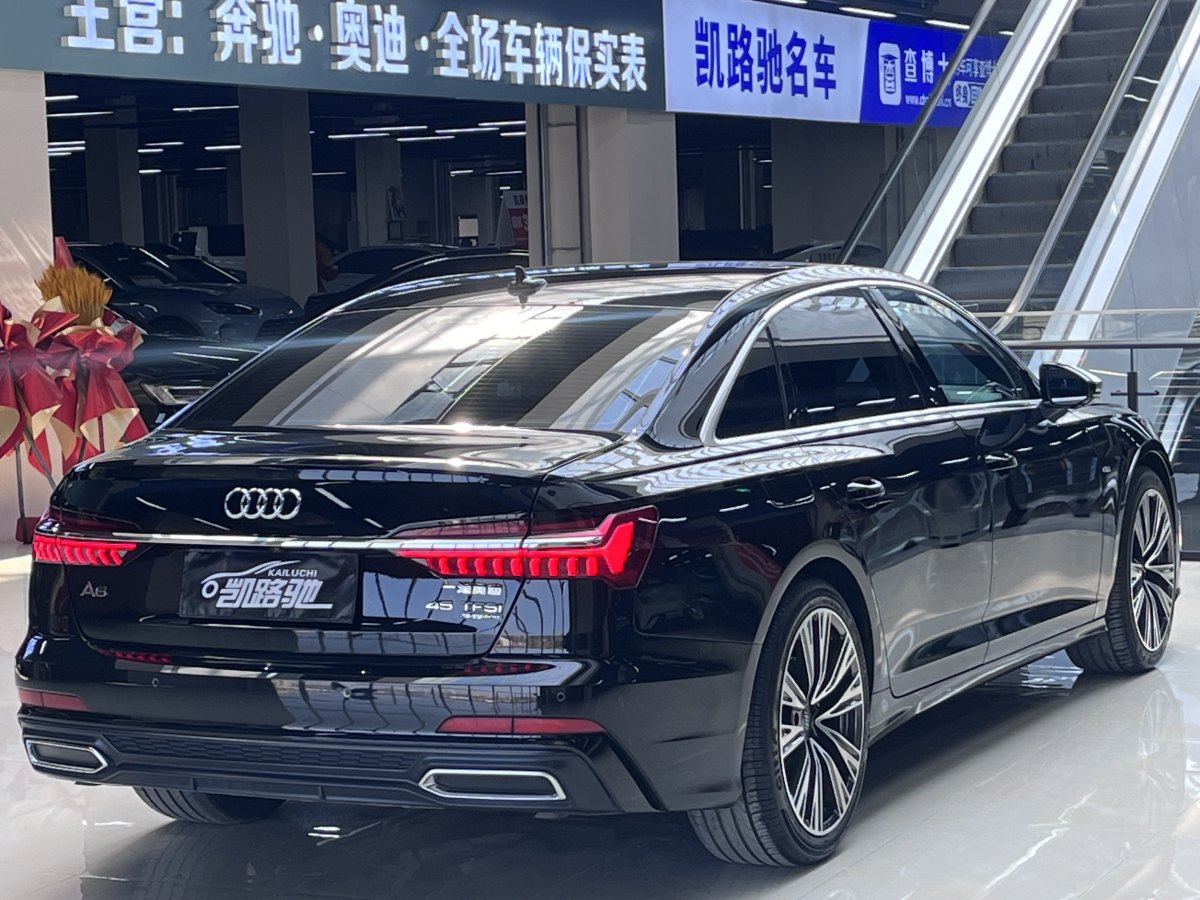 奧迪 奧迪A6L  2020款 45 TFSI 臻選動(dòng)感型圖片