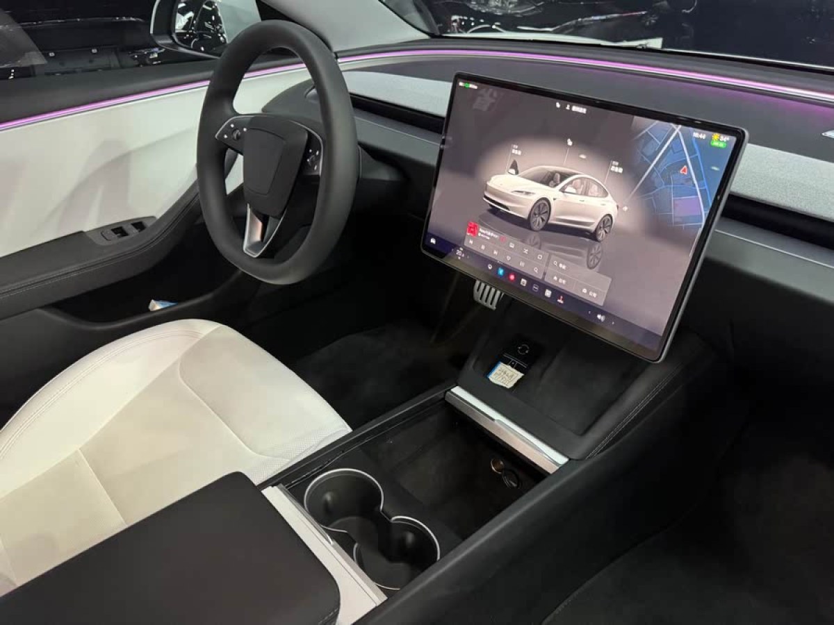 特斯拉 Model 3  2023款 煥新版 后輪驅(qū)動圖片