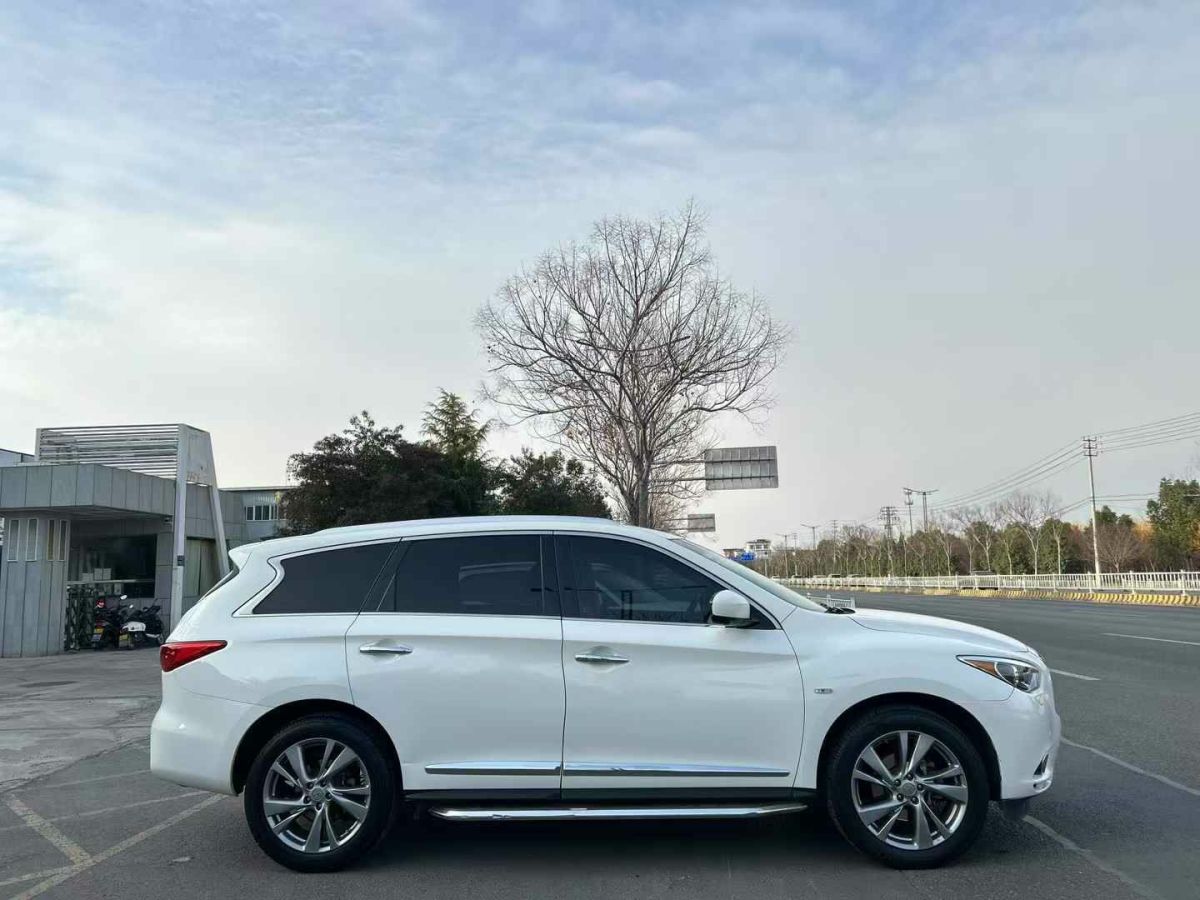 2013年1月英菲尼迪 QX60  2013款 3.5 兩驅(qū)卓越版